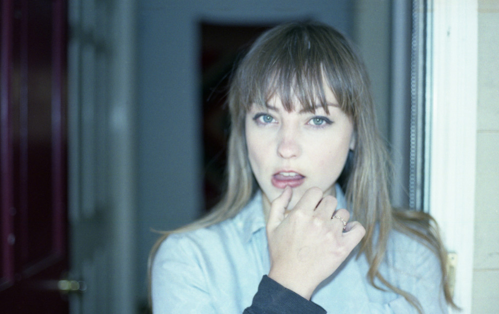 Angel Olsen – Intern