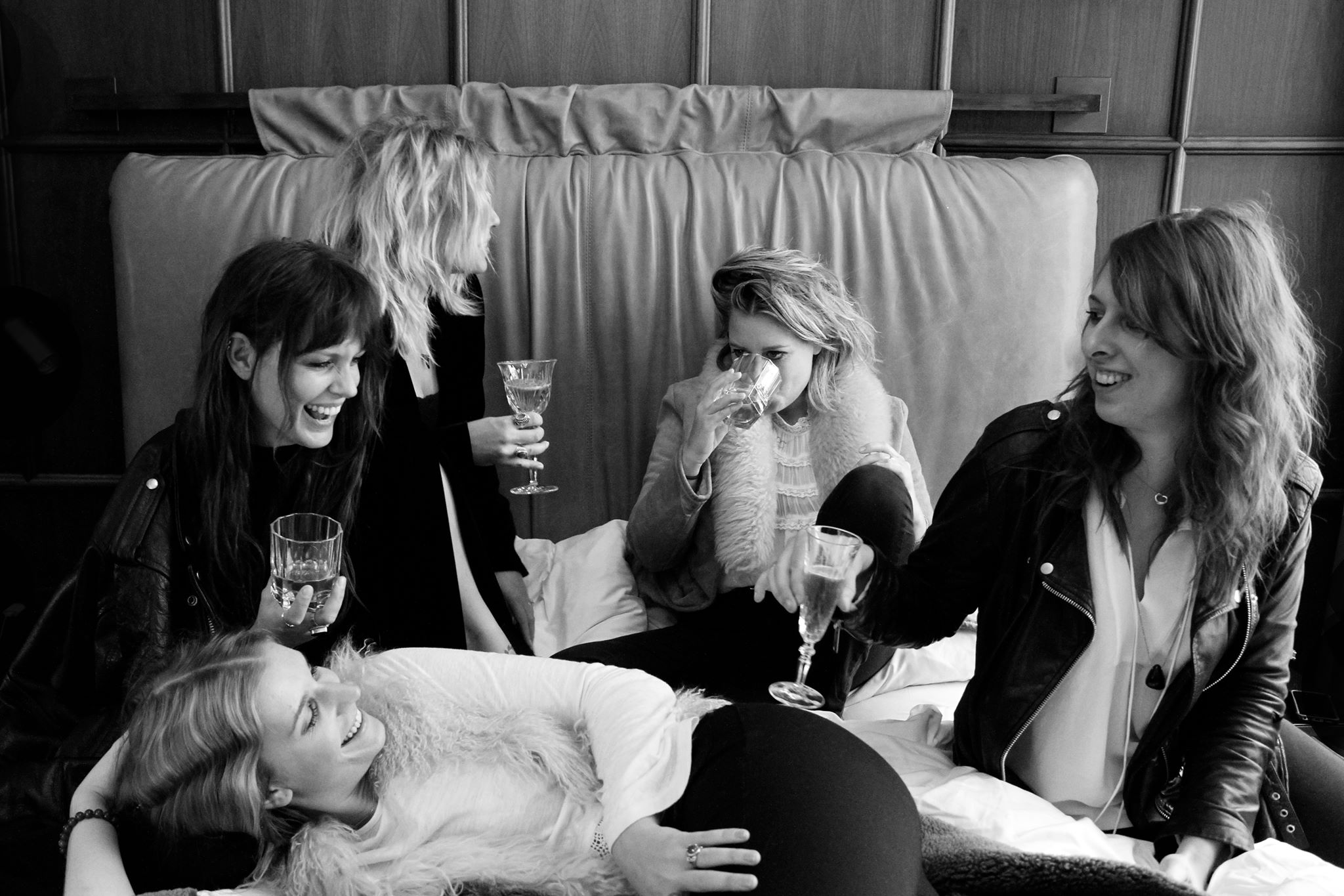 Videoprimeur: Bells Of Youth presenteert clip bij Arcadia