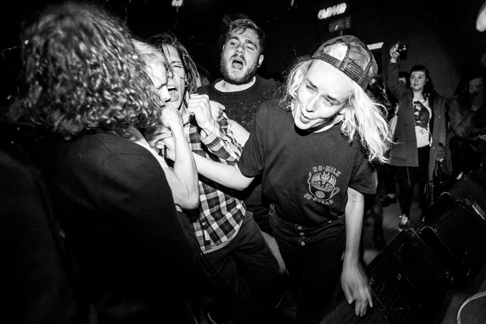Cocaine Piss komt op 30 september met hun debuutalbum The Dancer!