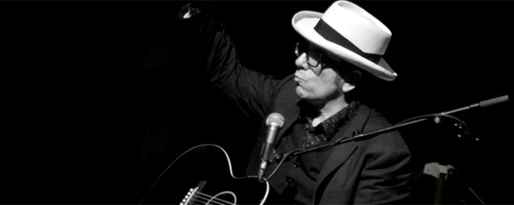 Elvis Costello op 8 maart in Koninklijk Theater Carré