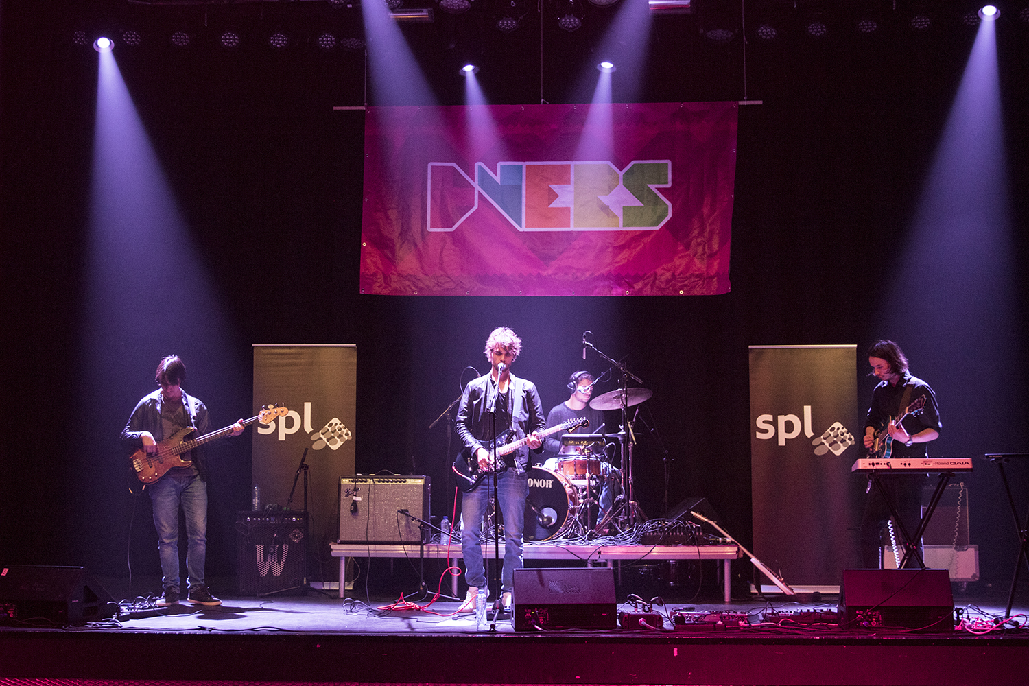 Live Foto Review: DVERS @ Poppodium Volt