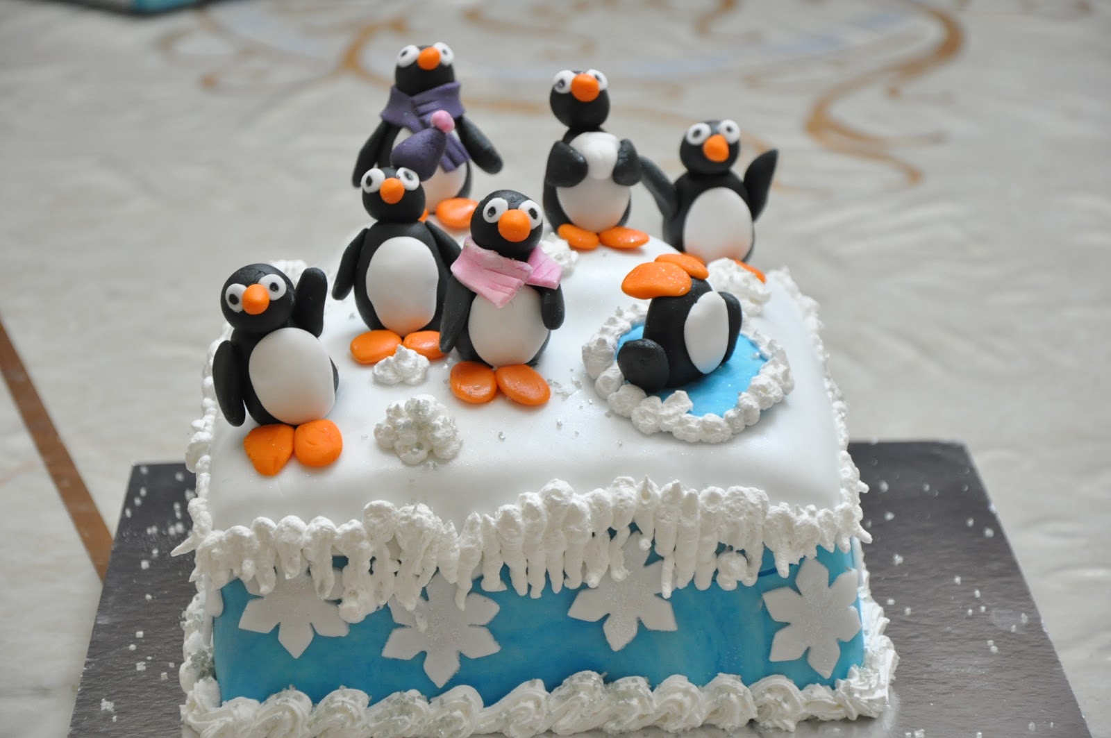 Pinguin Radio is jarig! Alweer 4 jaar no bullshit, great music!