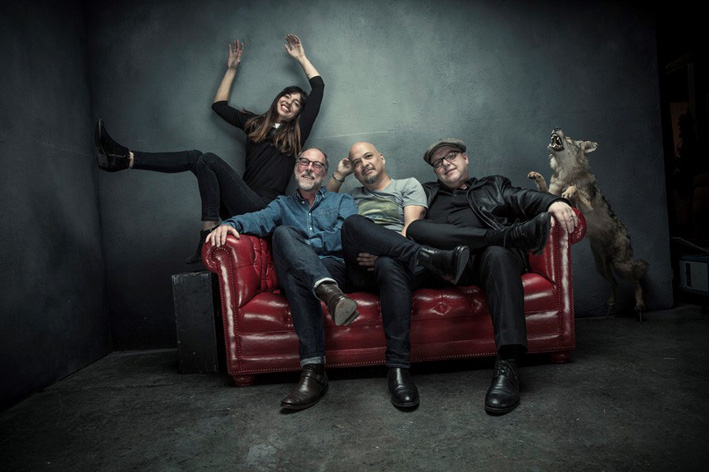 Pixies komt met nieuw album en HMH show